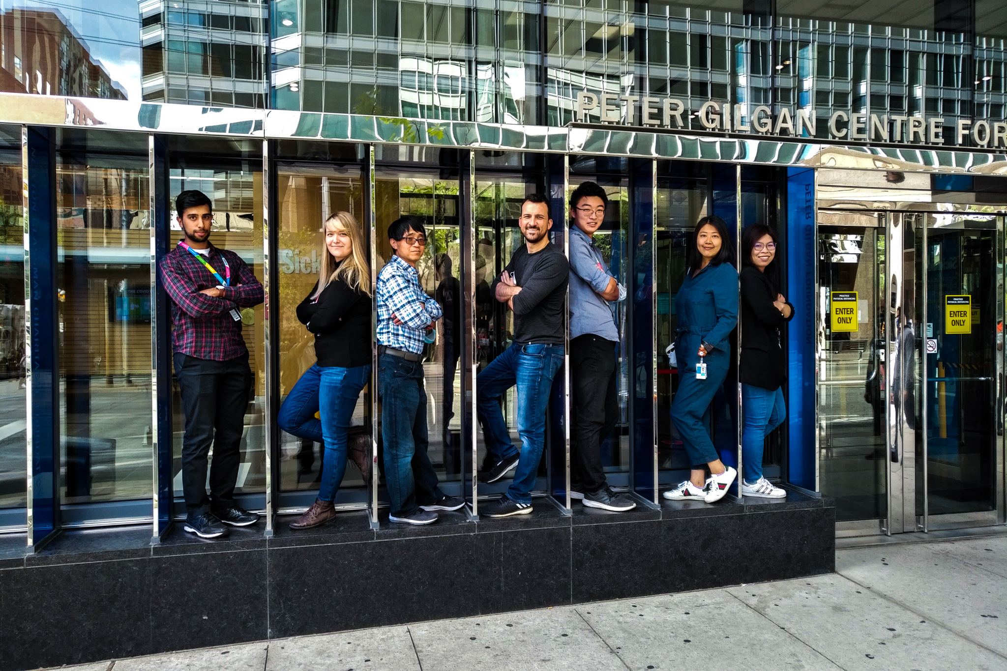 Freeman Lab in front of the PGCRL